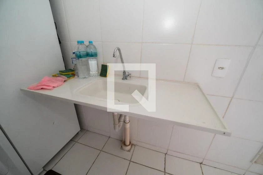 One-bedroom apartment with a washing machine — photo 23