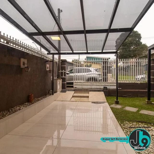 212 m² house with a home office and a glass-enclosed balcony — photo 21