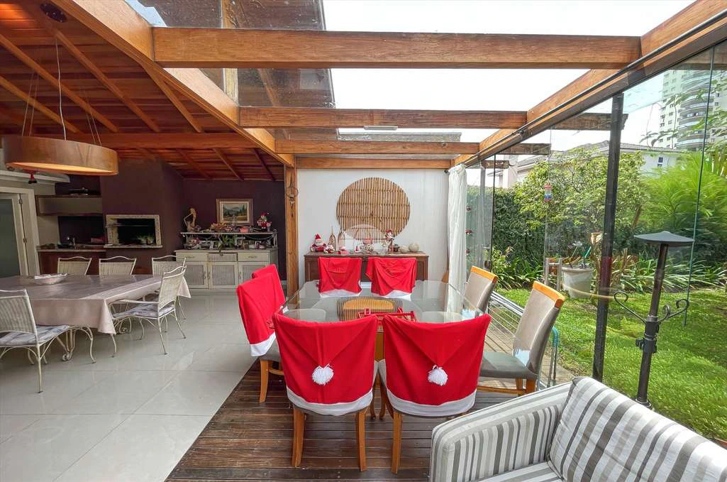 Casa de un piso con 4 dormitorios y 4 baños — photo 3
