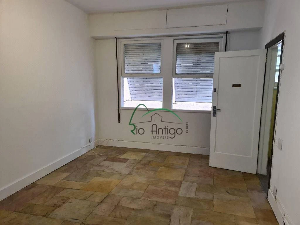 Home office in a 3-bedroom apartment, 110 m² — photo 26