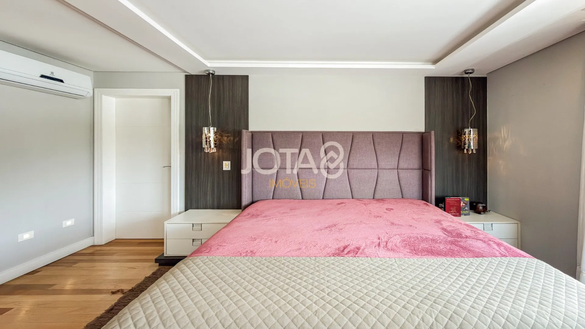 House with 3 en-suite bedrooms and private BBQ — photo 27