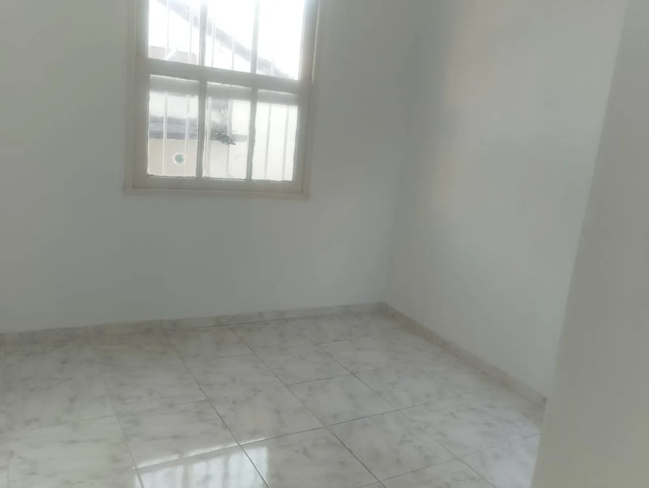 Casa sem mobília com 2 quartos e cozinha separada — photo 8