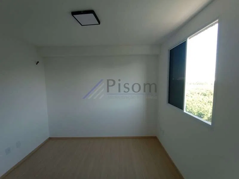 3-bedroom apartment with a glass-enclosed balcony — photo 17