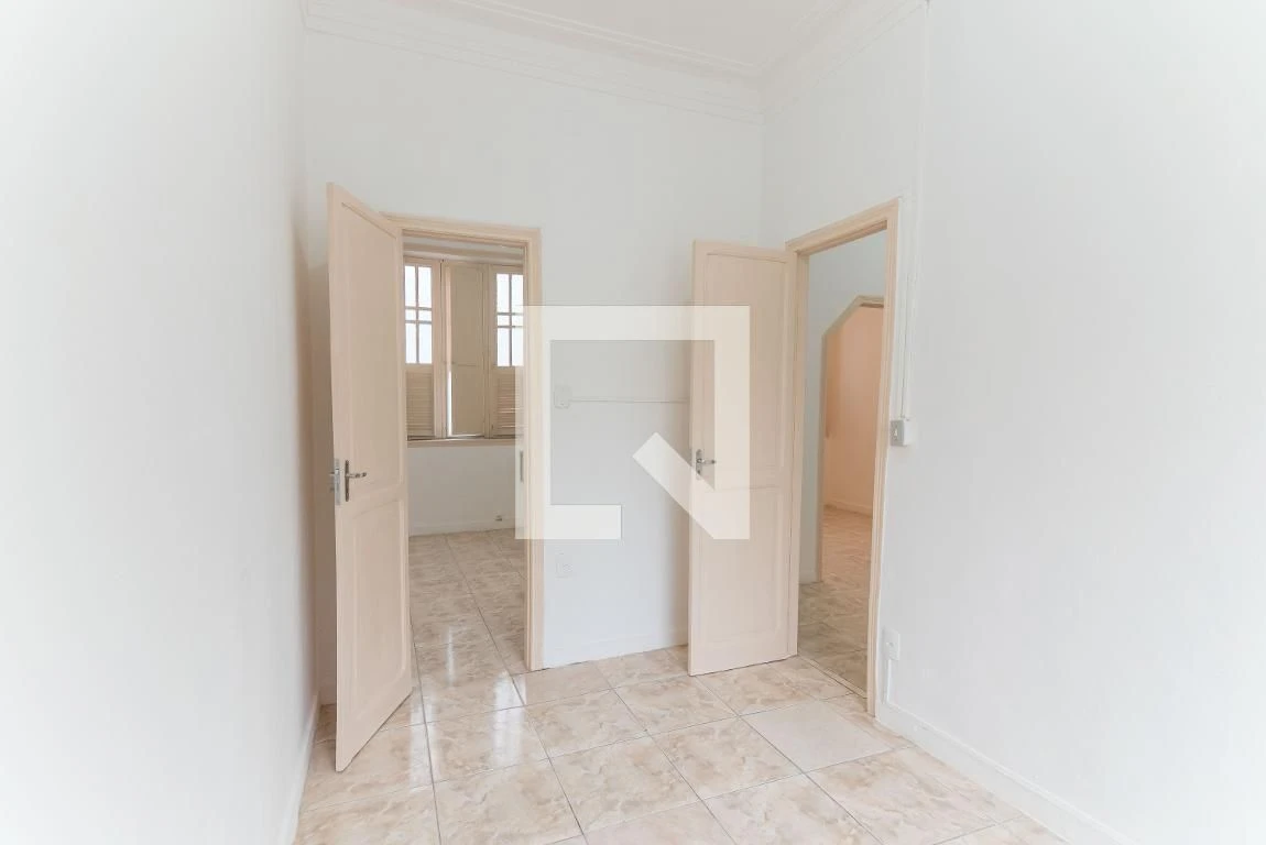 Apartment with 3 bedrooms and 1 en-suite, no parking — photo 36