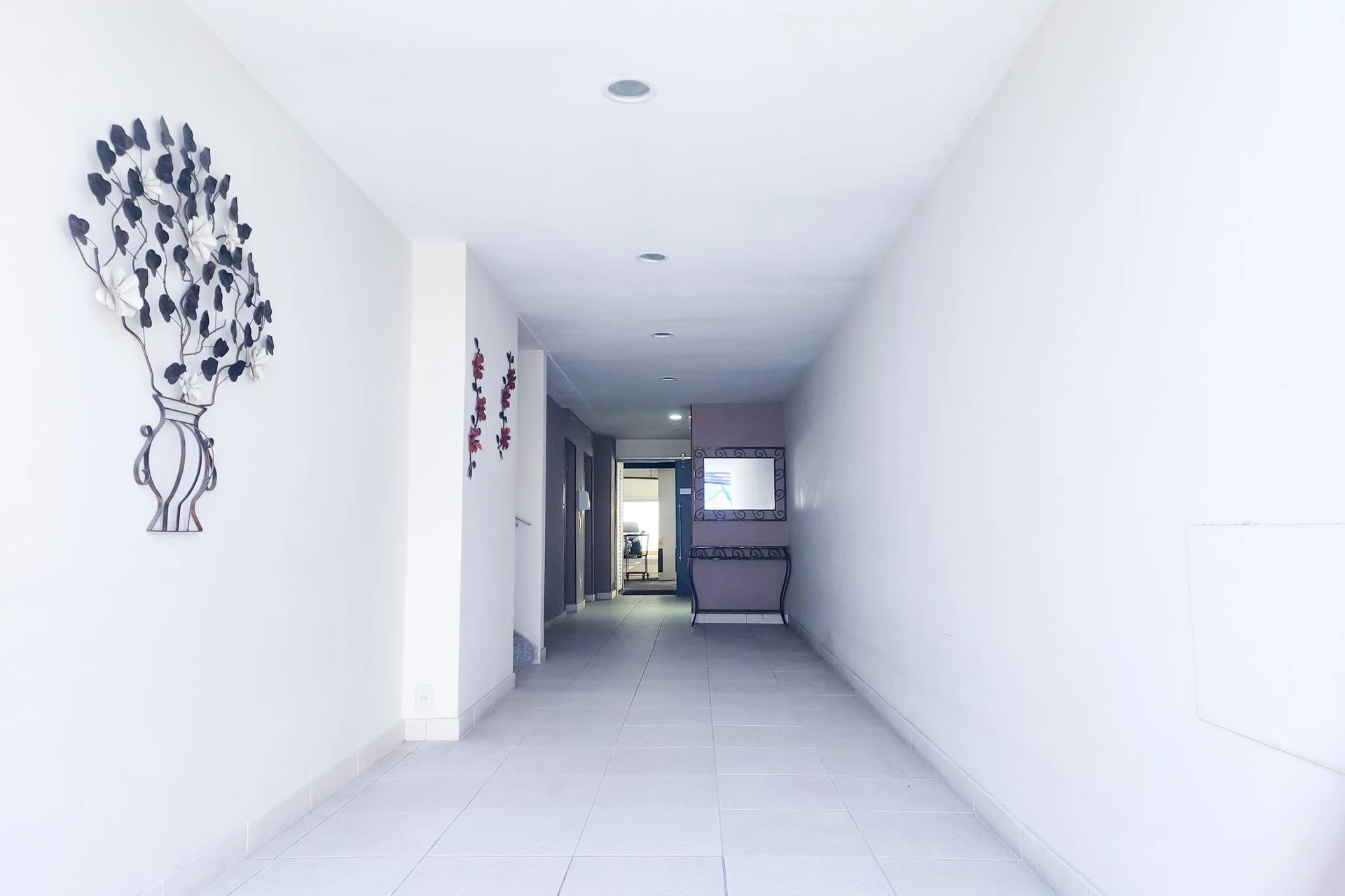 Меблированная квартира 60 м², 1 спальня — photo 28