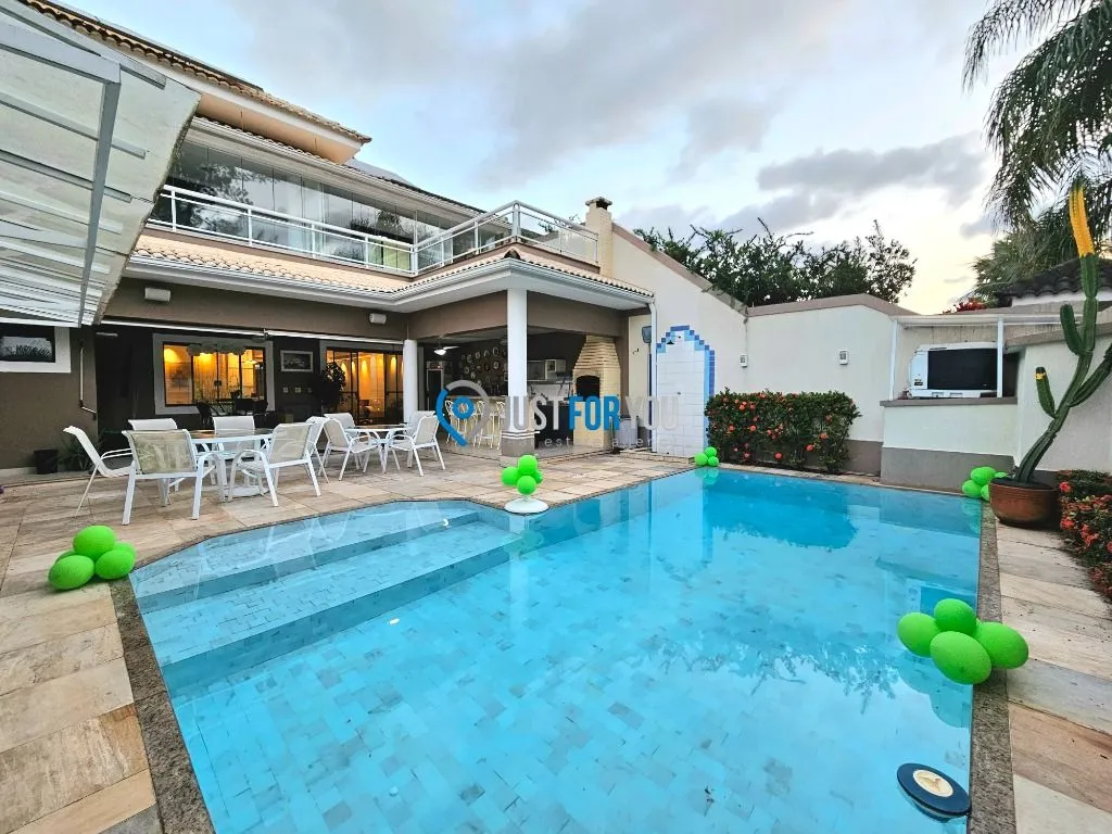 Furnished 4-bedroom house with 5 bathrooms and 350 m² — photo 3