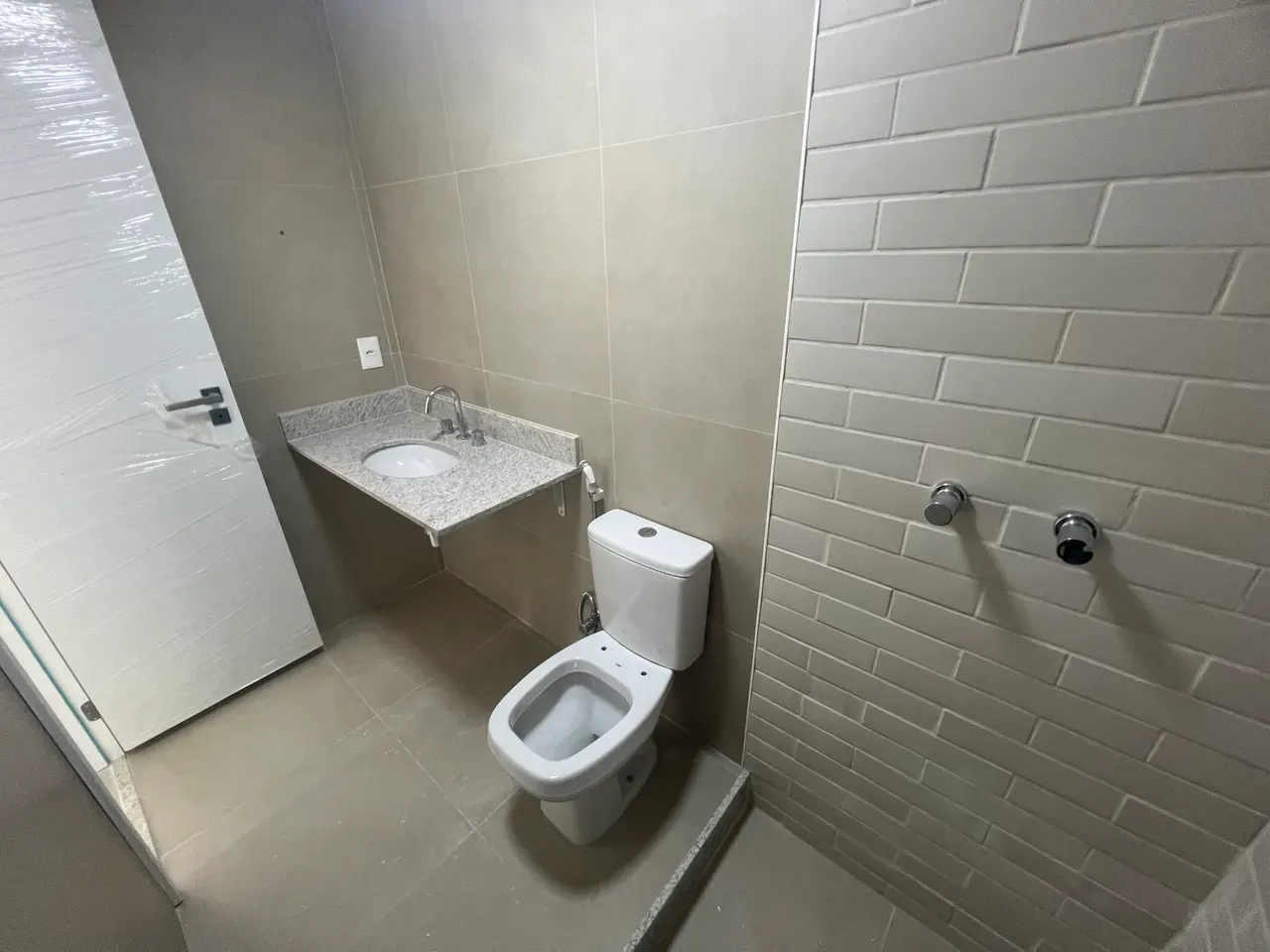 Home office in a 2-bedroom apartment, 74 m² — photo 25