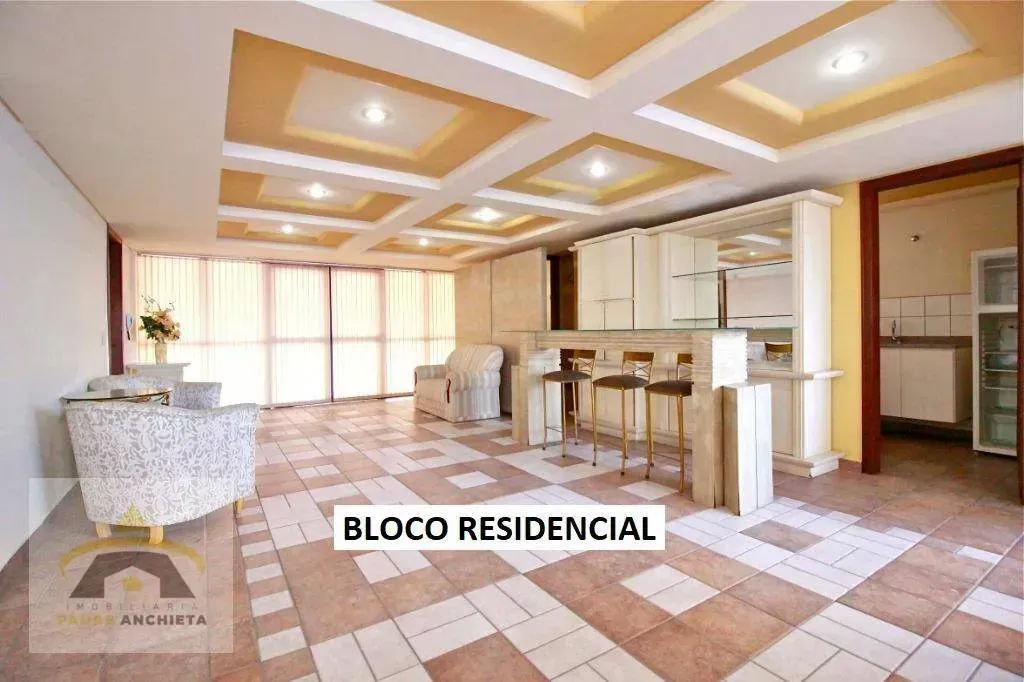 Apartamento de 3 dormitorios con balcón — photo 24