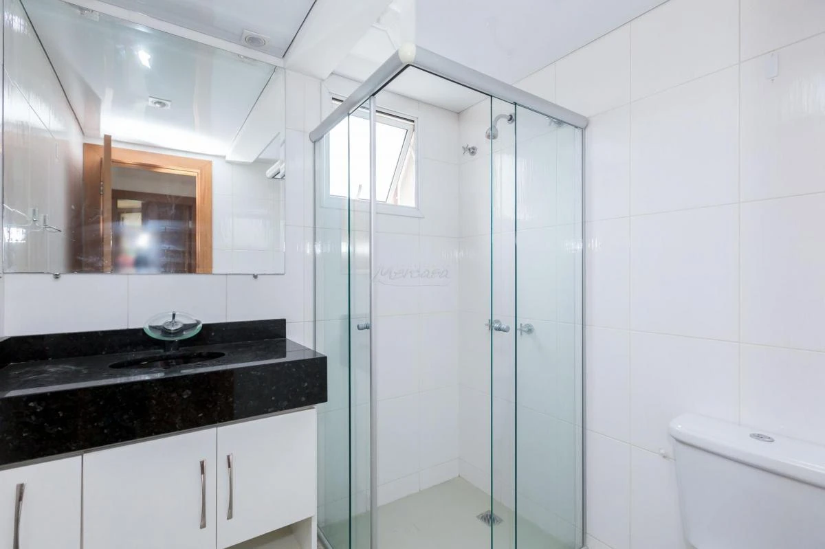 Apartment, 72 m², with a glass-enclosed balcony — photo 9