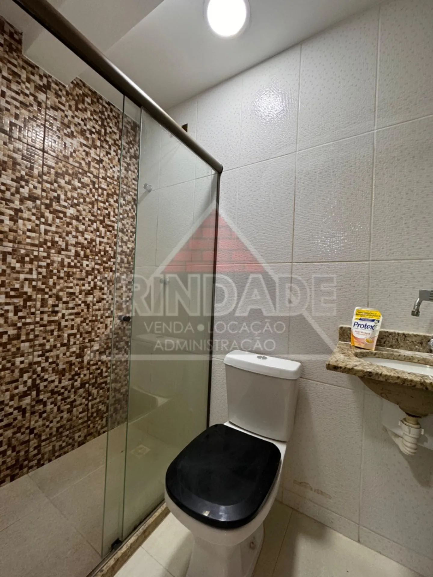 1-bedroom unfurnished apartment with glass shower box — photo 10