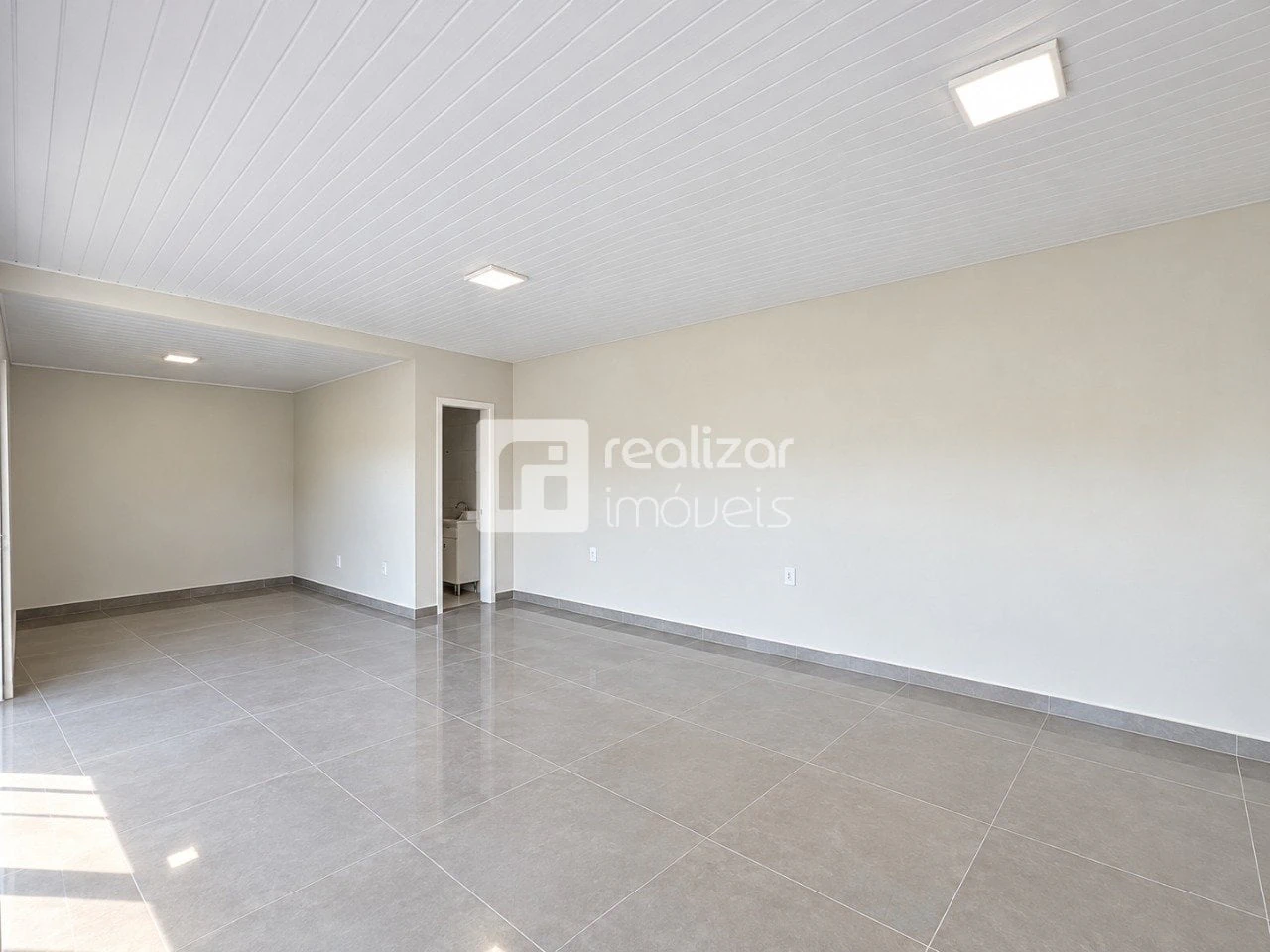 Casa de 5 dormitorios, 2 con baño propio, 240 m² — photo 14
