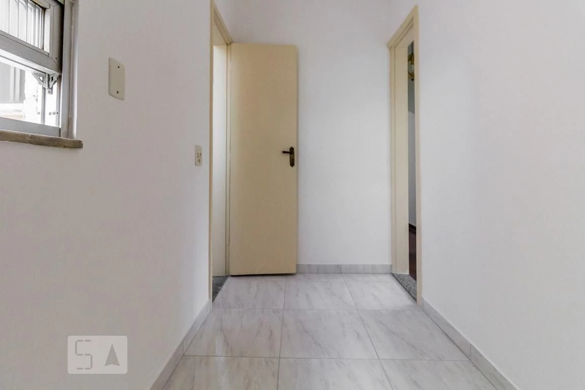 2-bedroom rental apartment with 1 bathroom and parking — photo 28