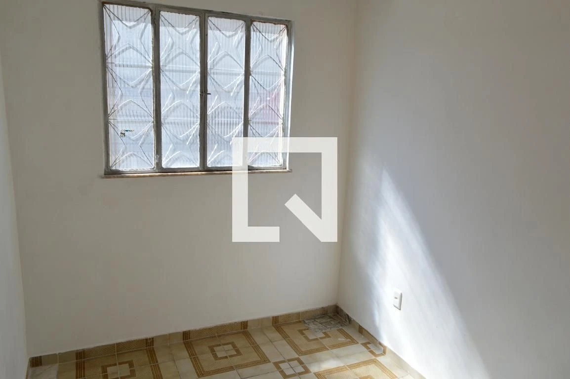 Apartamento sem mobília com 3 quartos e banheiro — photo 21