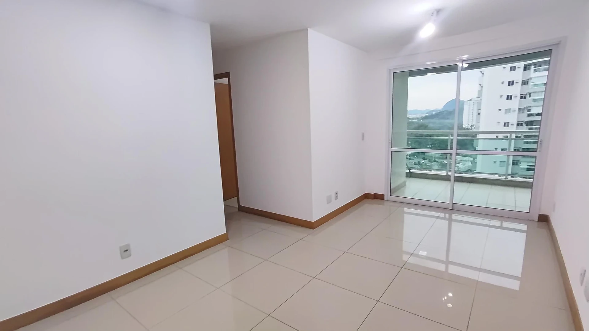 3-bedroom apartment with a mountain view — photo 5
