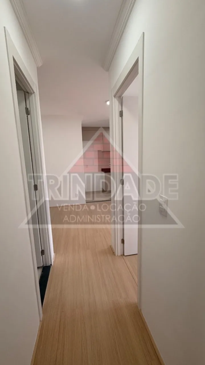 Wood or laminate floors in a 2-bedroom apartment, 53 m² — photo 19