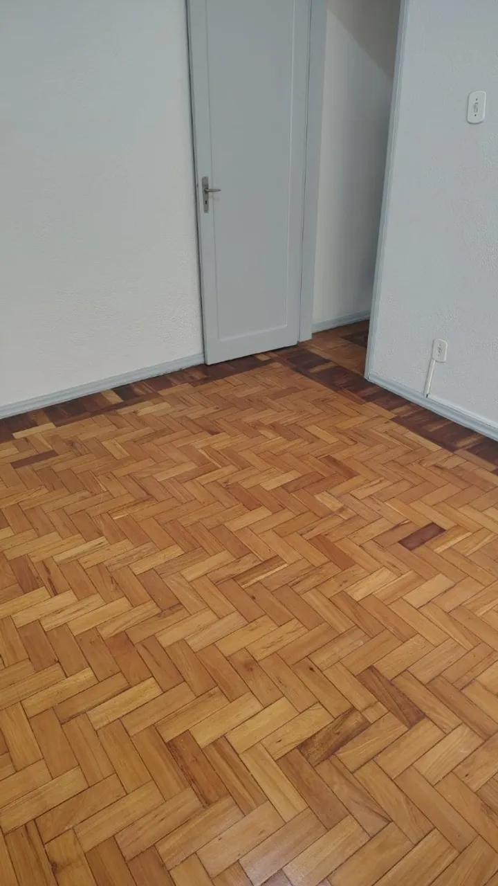 Дерев'яна підлога або ламінат та 1 спальня: квартира 50 м² — photo 7