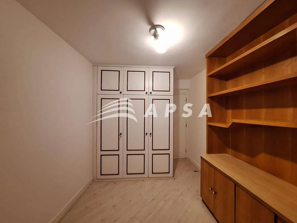 104 m² apartment with 2 bedrooms and 1 en-suite — photo 3