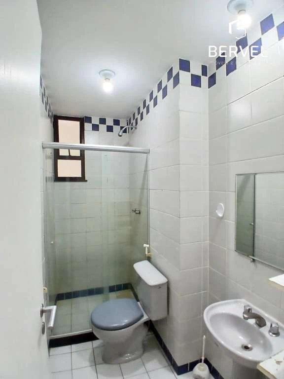 2-bedroom apartment with private BBQ and 1 parking spot — photo 3