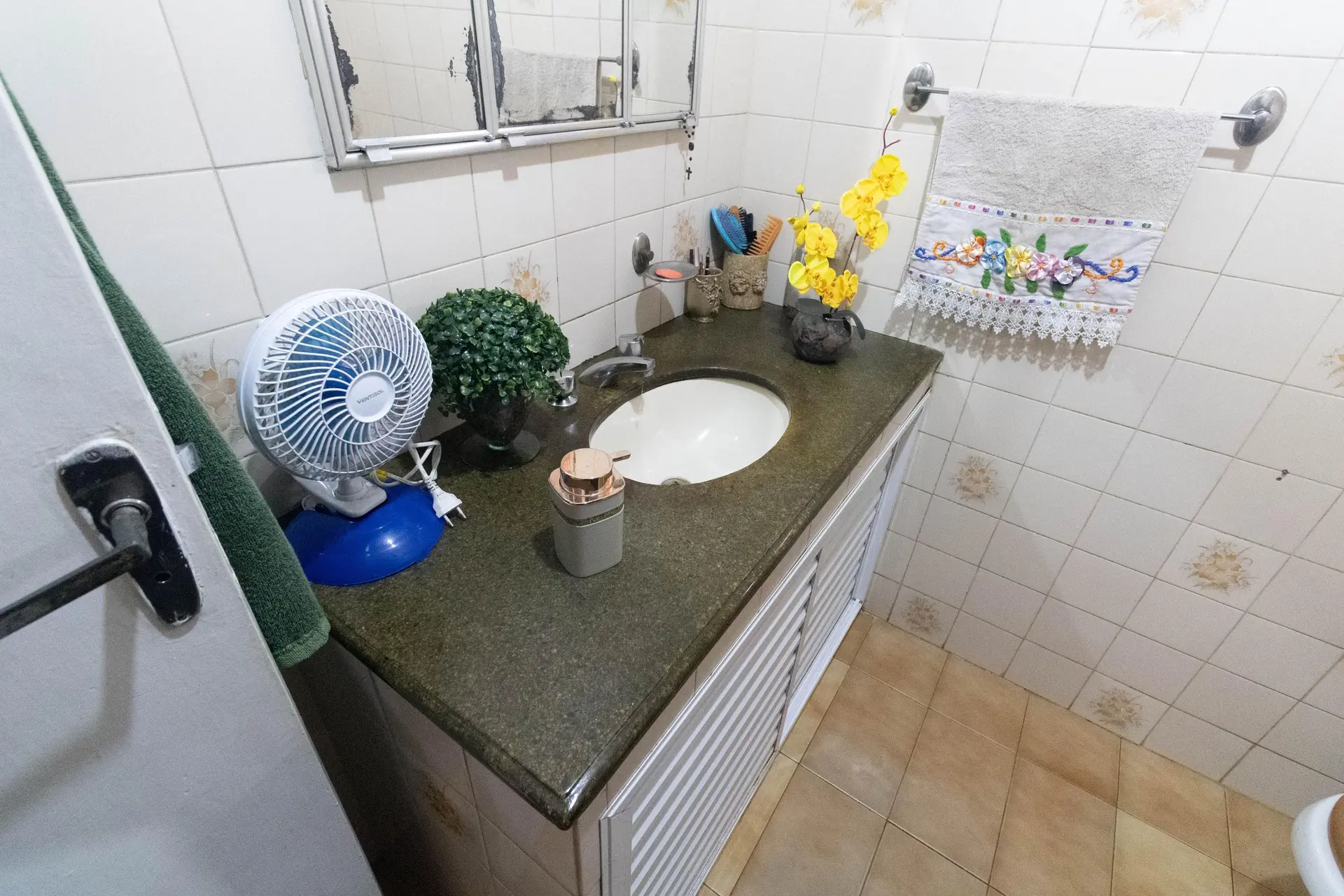 Casa amueblada con 6 dormitorios, 3 baños y jardín propio — photo 10