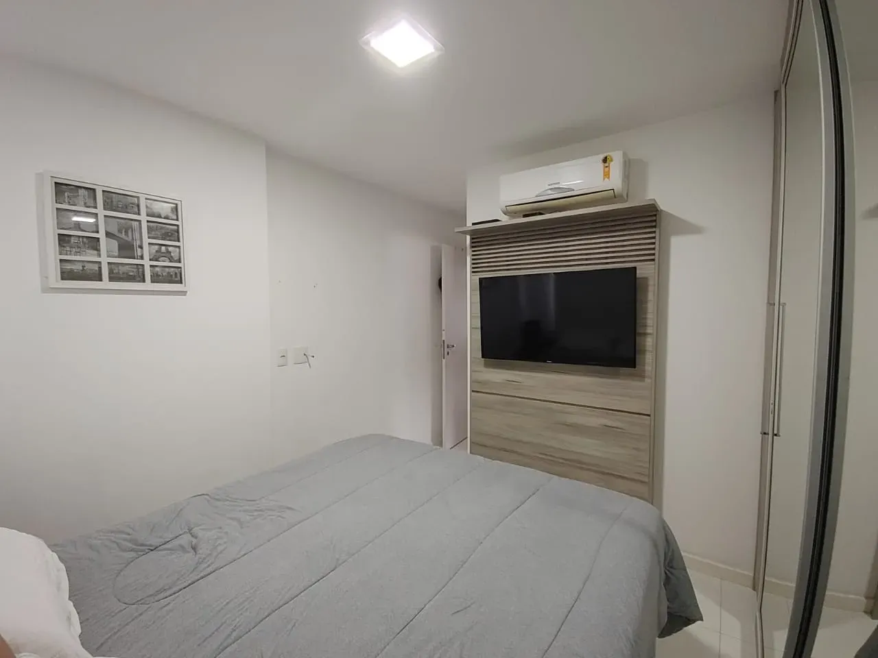 Furnished apartment, 69 m², with a glass-enclosed balcony — photo 3