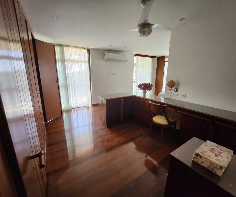 Apartment, 270 m², with a water view — photo 9