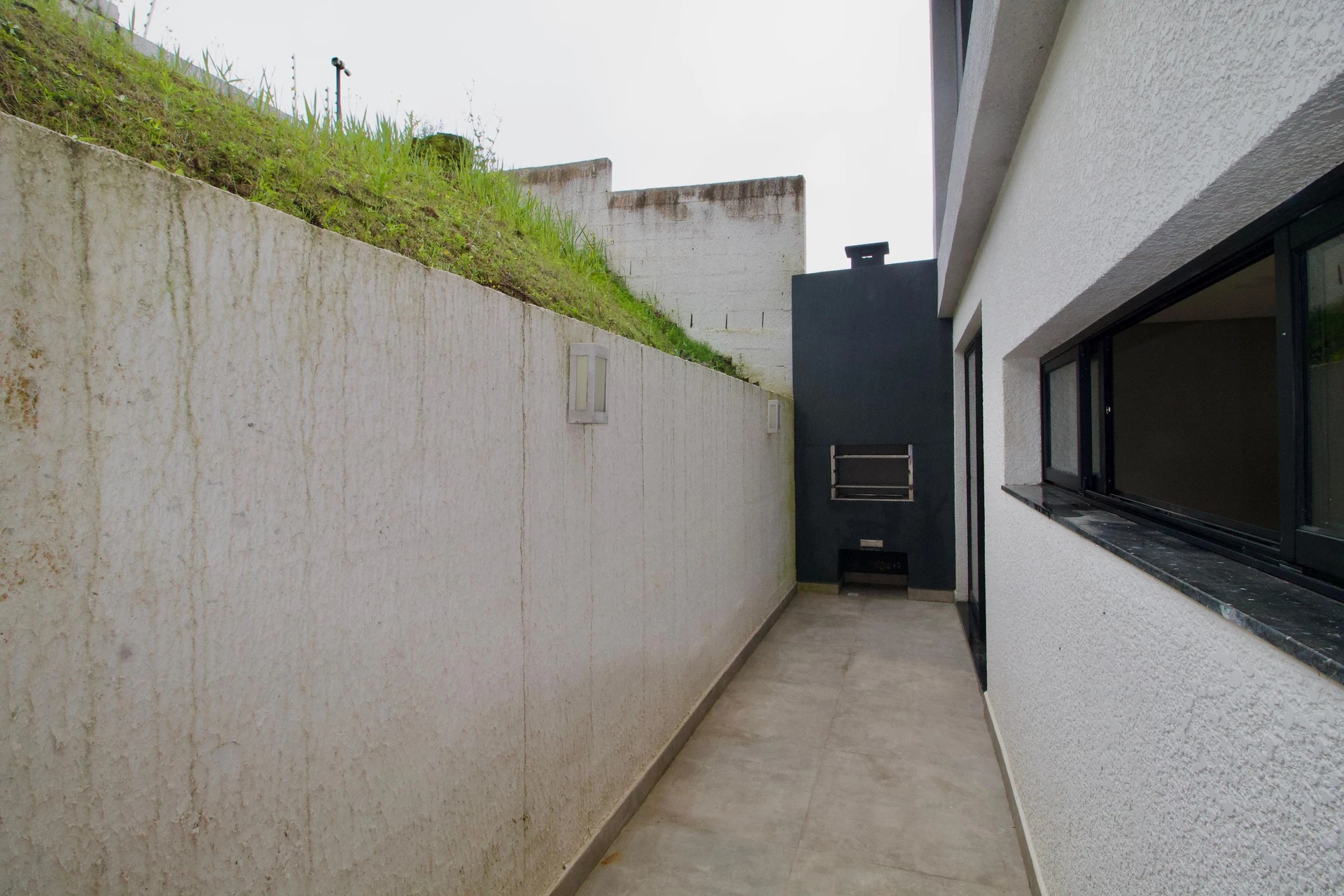 Floor-to-ceiling windows in a 3-bedroom house, 160 m² — photo 11