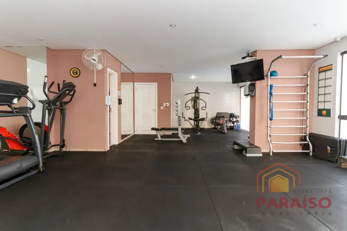 3-bedroom apartment in a building with a gym — photo 15