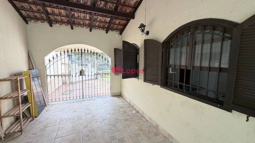 Casa de 450 m² com 3 quartos e fogão a gás — photo 44