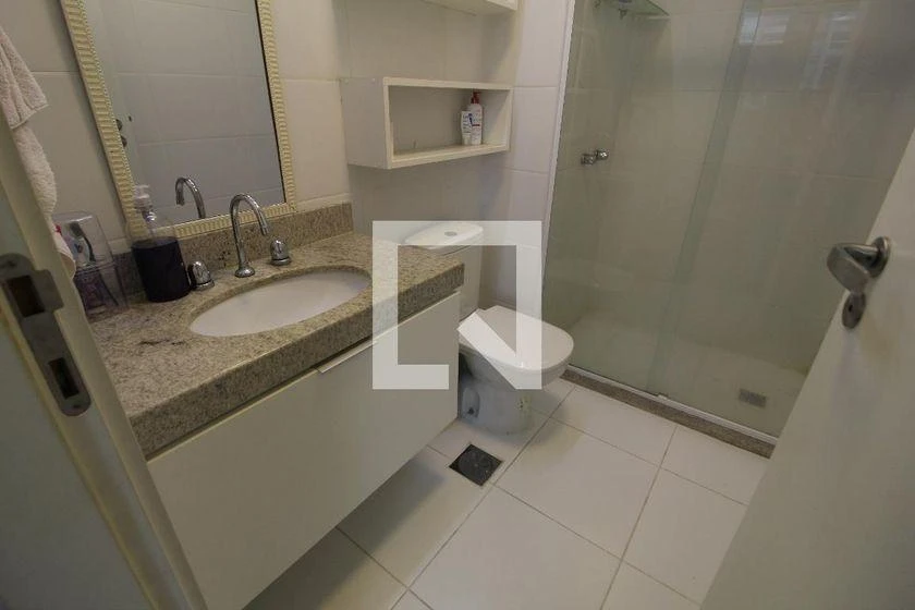 2-bedroom apartment in a building with a gym — photo 36