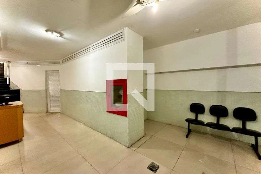 Furnished 40 m² studio with 1 bedroom and no parking — photo 10