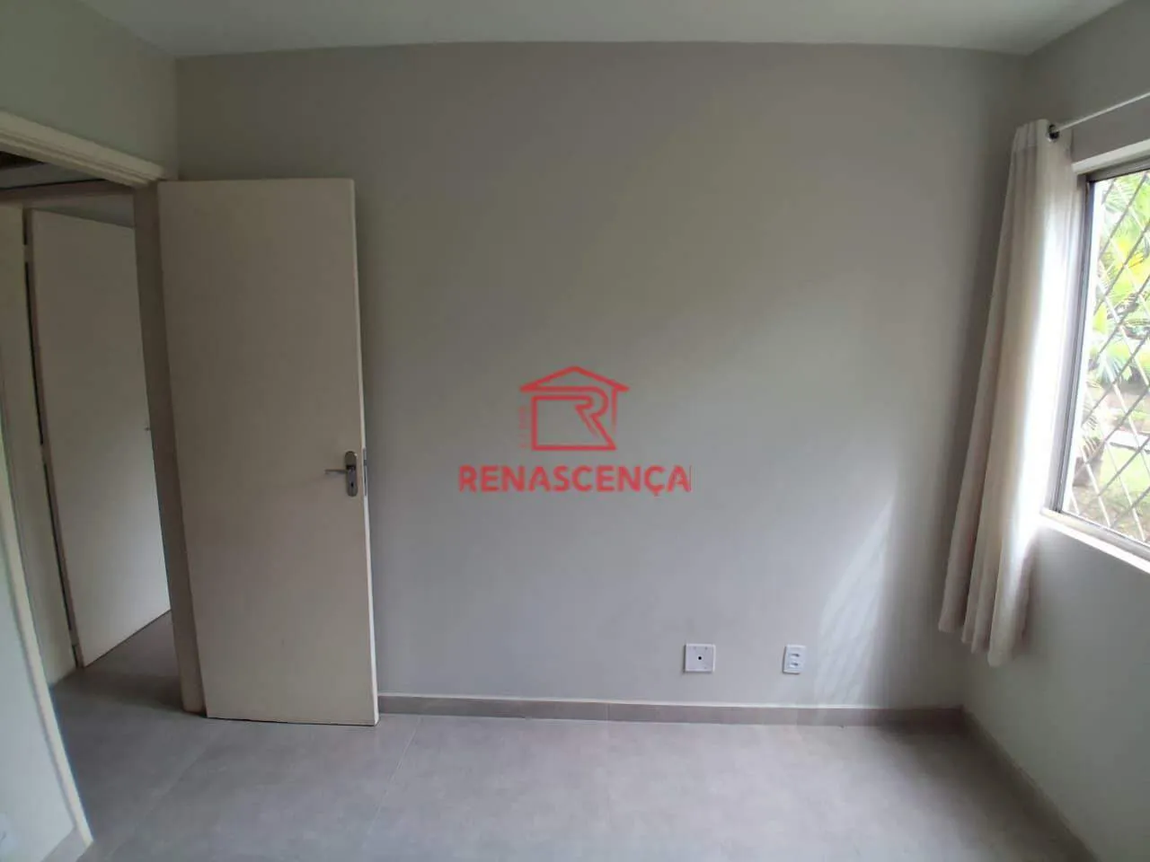 2-bedroom apartment with no parking, 1 bathroom — photo 13