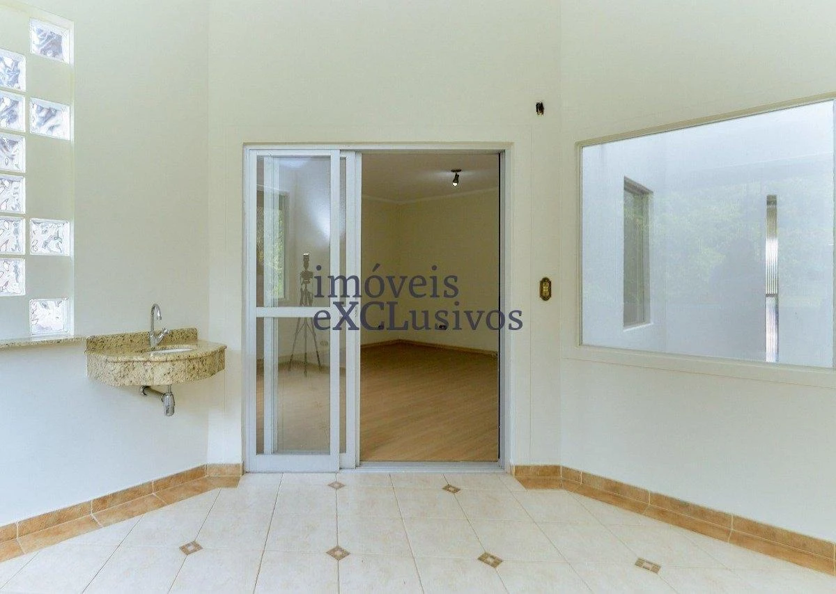 Ванна та 5 спалень: будинок 500 м² — photo 36