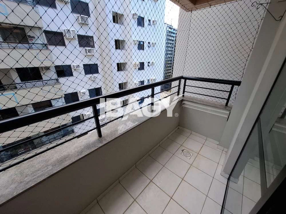 Apartamento de 3 dormitórios com 2 banheiros e vaga — photo 3