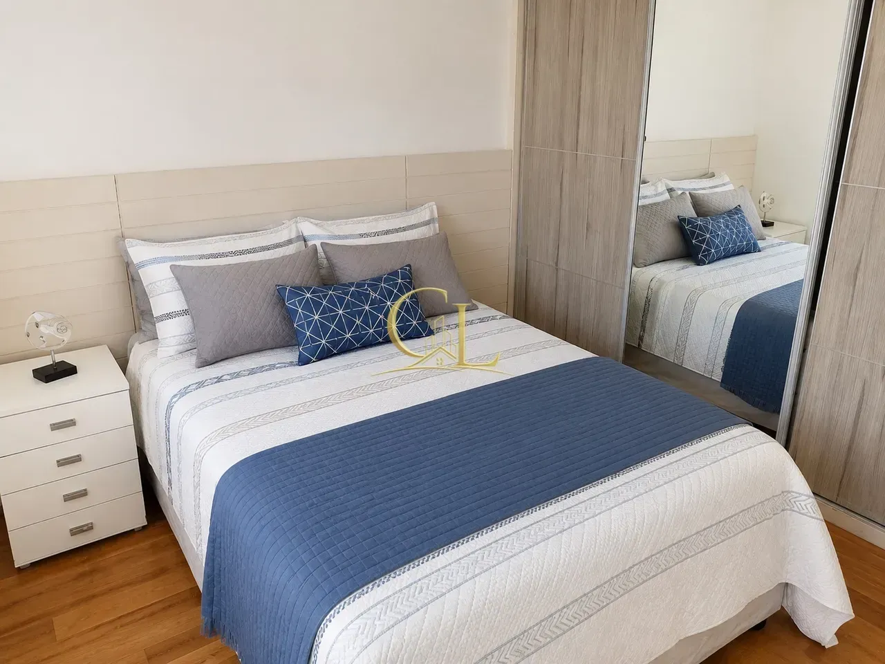 Apartamento mobiliado com 4 quartos e 4 banheiros — photo 5