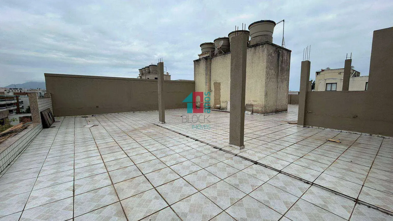 Penthouse with 3 bedrooms, 2 suites, 250 m² — photo 38