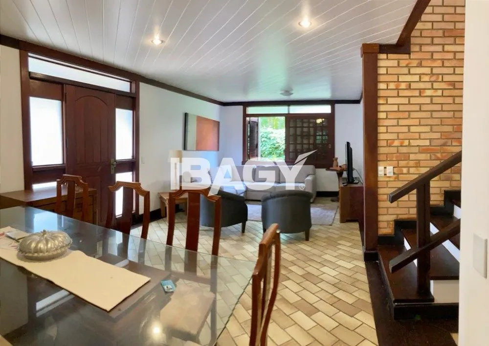 Casa amueblada con 5 dormitorios y 600 m² — photo 27