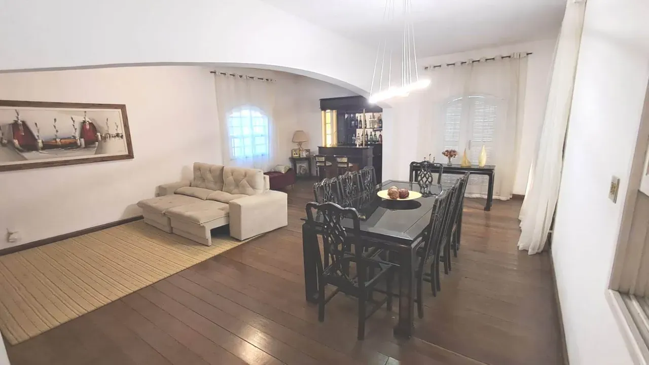 4-bedroom house with a home office