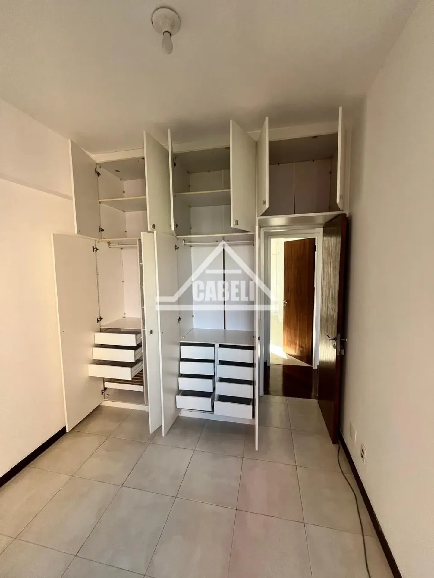 Apartment, 91 m², with a walk-in closet — photo 9