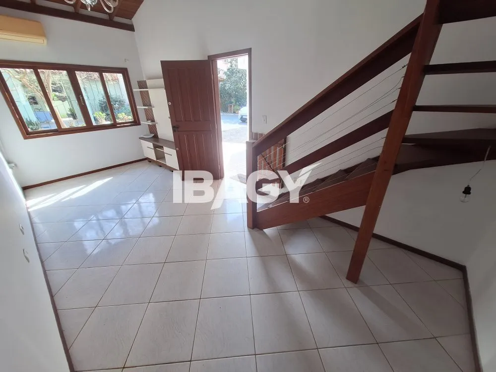 House with 3 bedrooms, 1 en-suite and 2 bathrooms