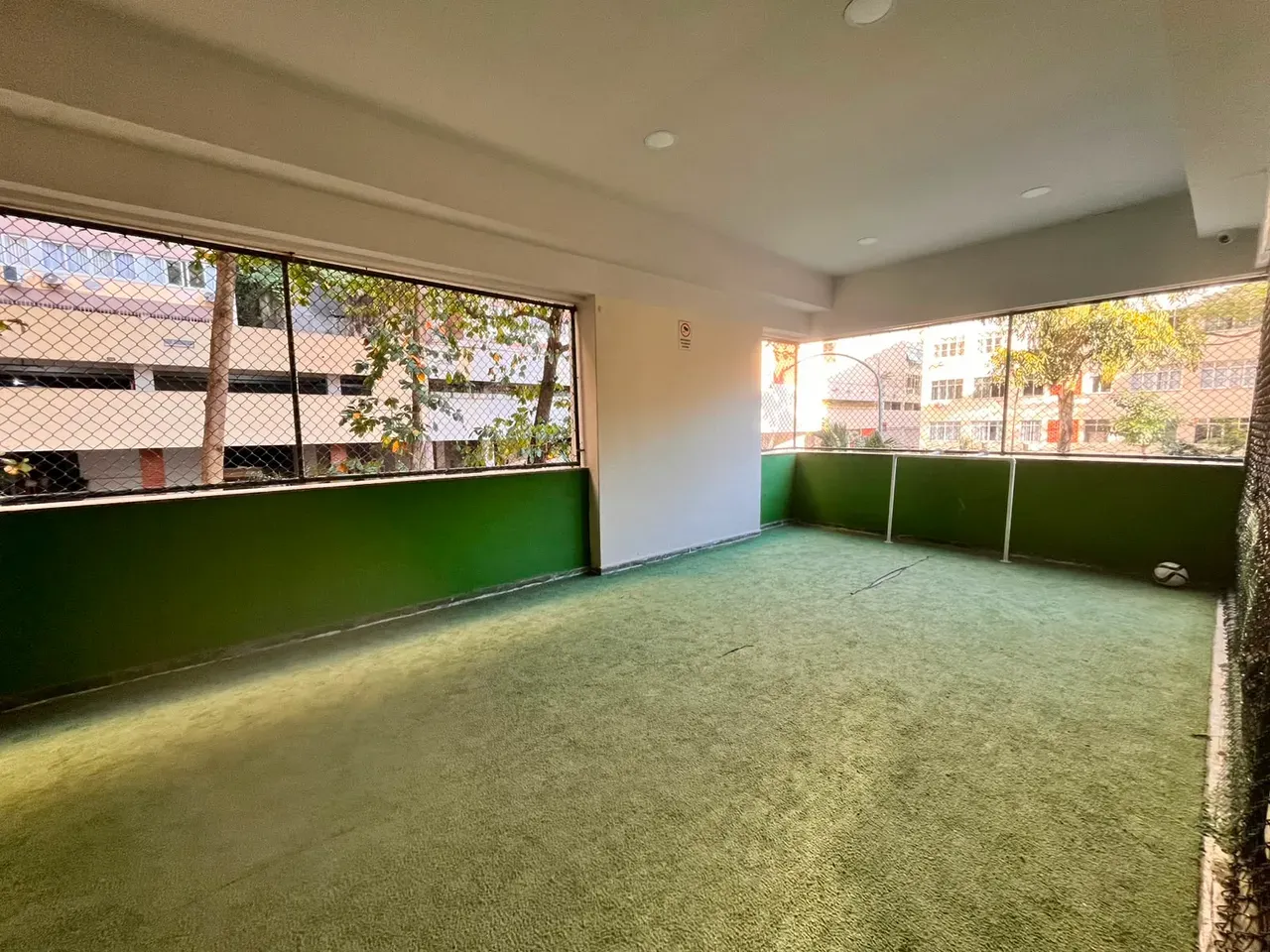Furnished 3-bedroom apartment with gas open-plan kitchen — photo 41
