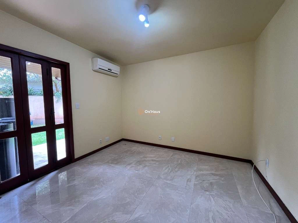 Casa de 4 dormitorios con jardín privado en comunidad cerrada — photo 4