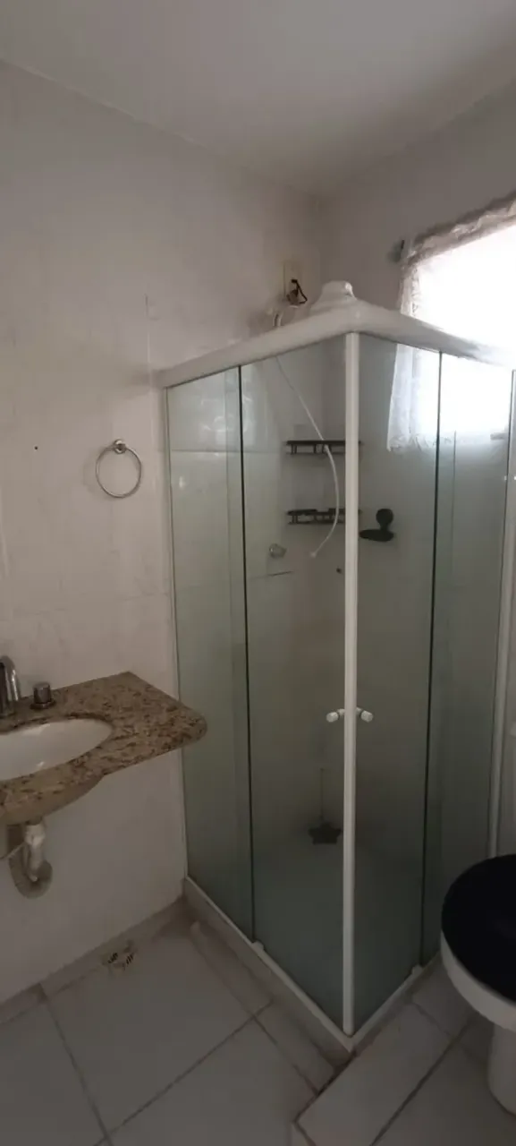 1-bedroom apartment with a gas stove kitchen — photo 4