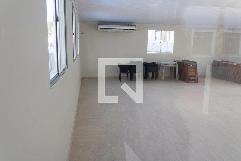 2-bedroom apartment with open-plan gas kitchen — photo 32