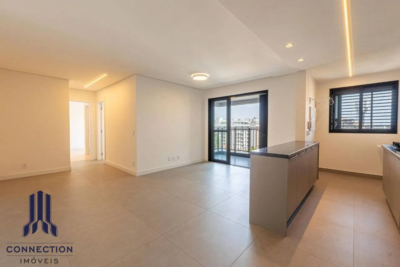 Floor-to-ceiling windows in a 2-bedroom apartment, 83 m² — photo 5