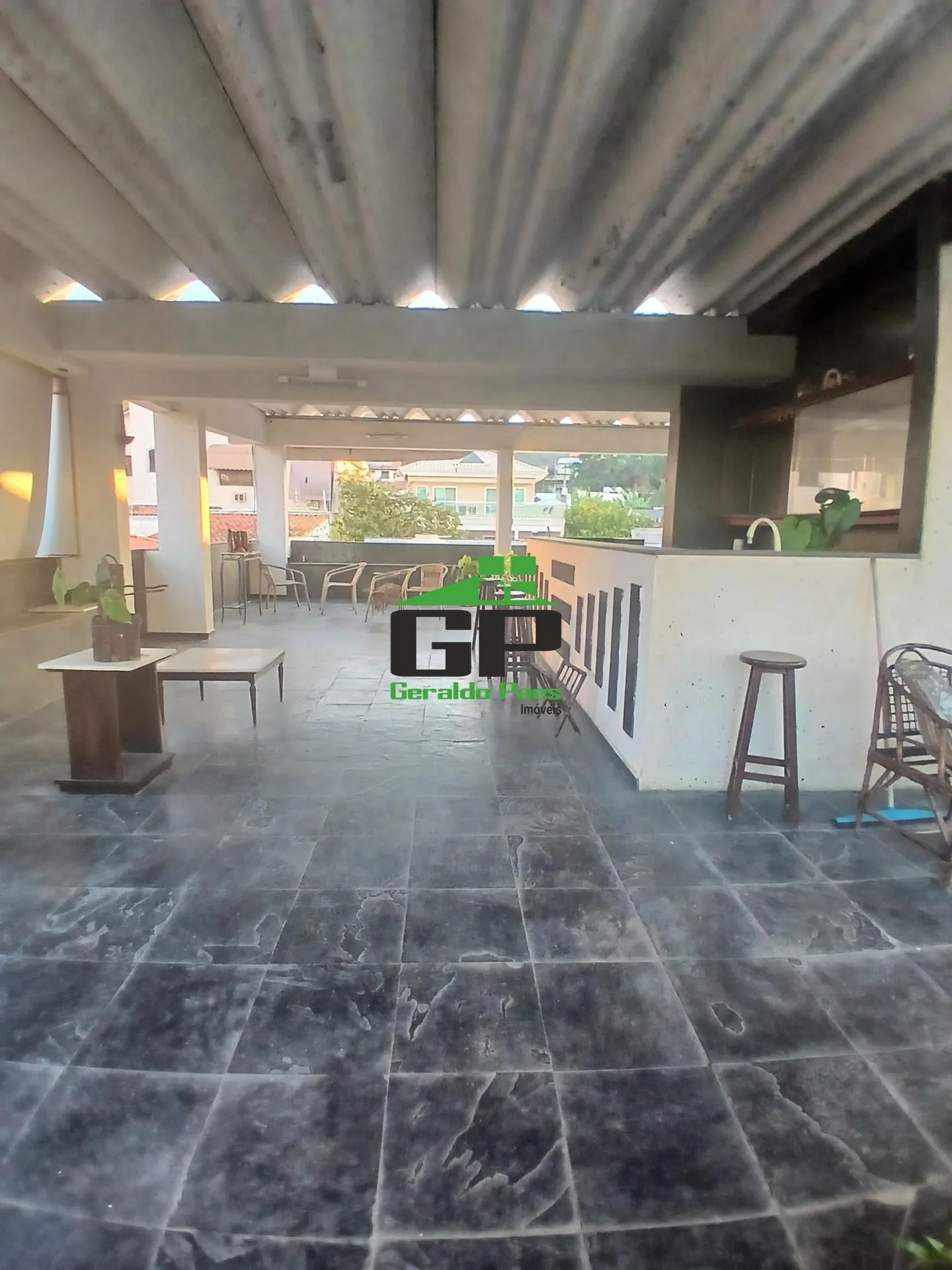 Casa de 349 m² com varanda gourmet e jardim — photo 37