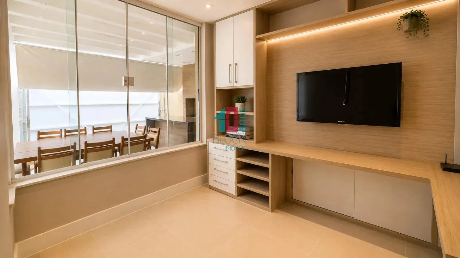 Casa triplex com 4 quartos e 3 suítes e cozinha fechada — photo 5