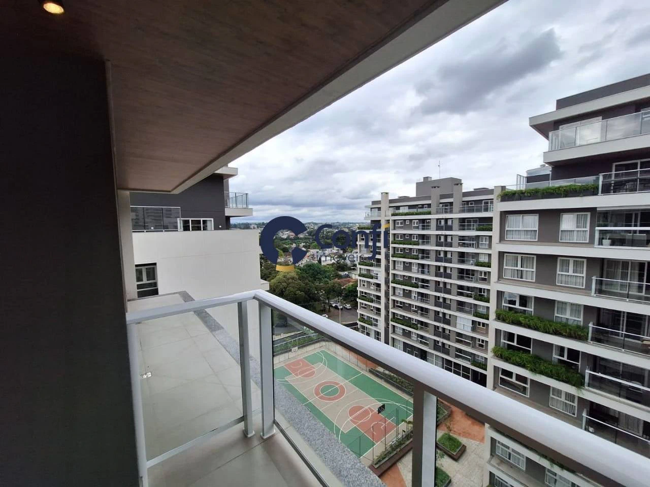 3-bedroom apartment with a grill on the balcony — photo 15