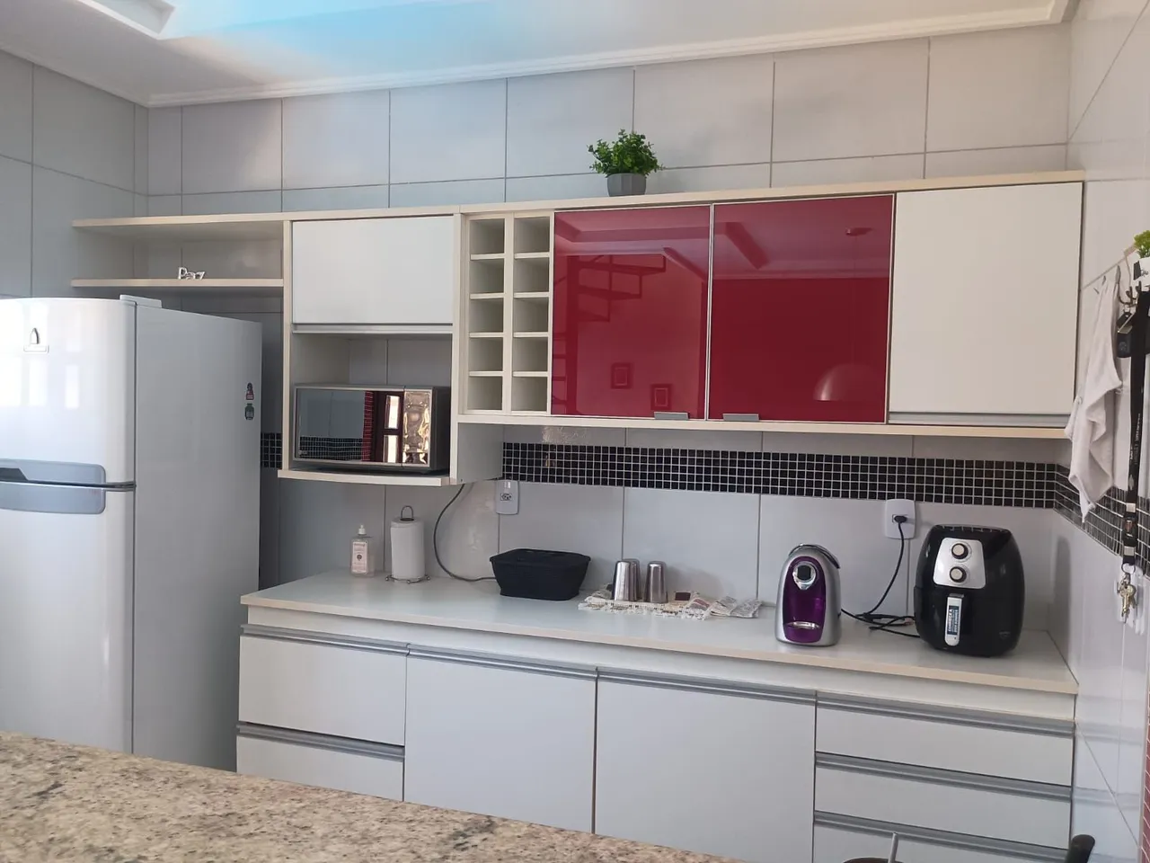4-bedroom house with a grill on the balcony — photo 2