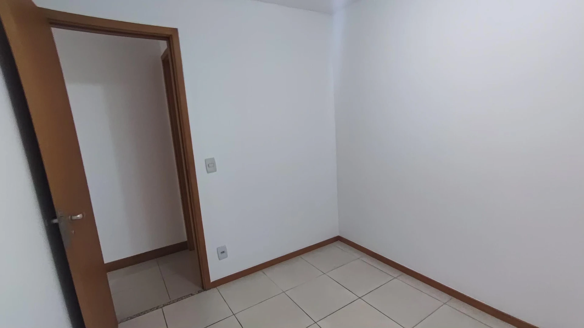 3-bedroom apartment with a mountain view — photo 34