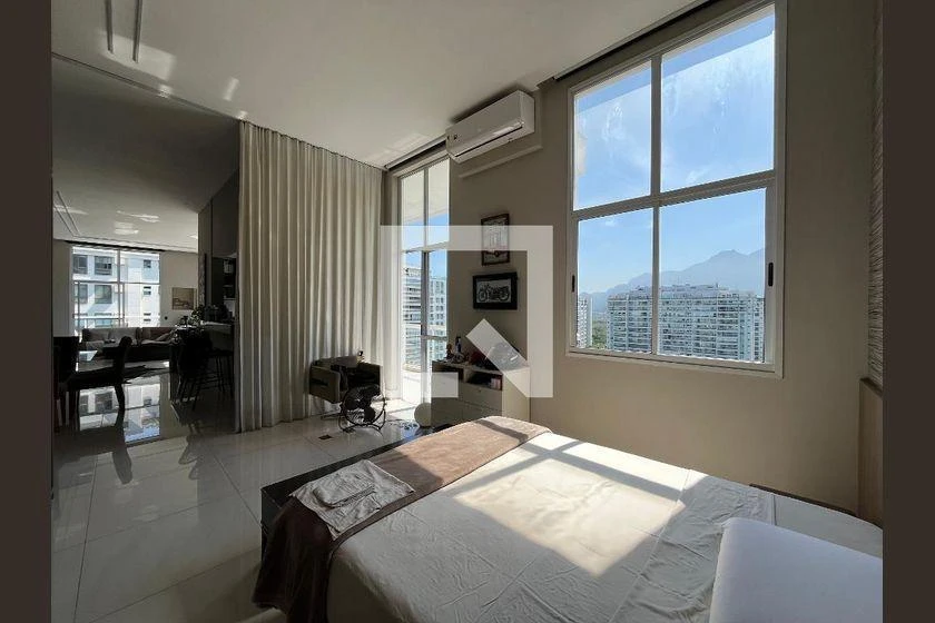 One-bedroom apartment with a mountain view — photo 11